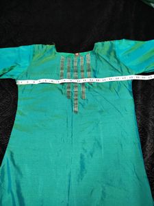 Beautiful Silk Blend Kurta On Sale💗