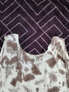 Brown &amp; White Tie-Dye Tank Top
