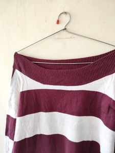Maroon And White Colour Sweatshirt For Women ✨