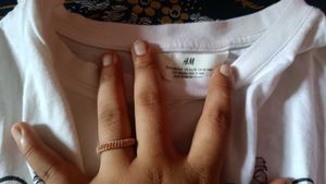 H&amp;M Sunshine Graphic Tee