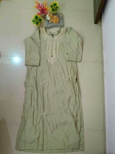 Elegant Embroidered Kurta