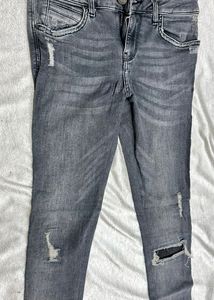 Grey Fitted Jeans