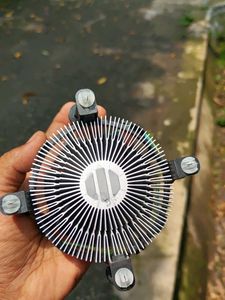 Intel i3-8100 processor + Original Cooler