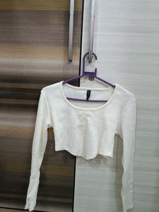 Chic White Ribbed Crop Top