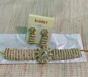 Gold-toned Earrings &amp; Maang Tikka Set