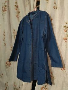 bought 7 months ago good condition no scratches or