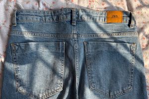 Zara High waisted Straight Jeans