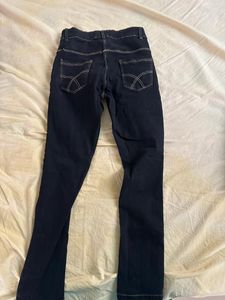 Girl&#39;s Black Denim Jeans