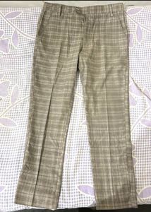 Men’s straight fit Checked Trousers – Casual