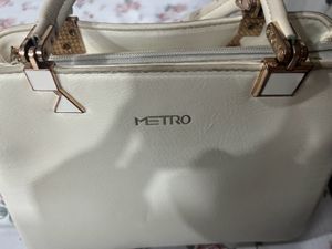 Metro Handbag