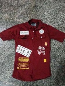Maroon Graphic Short Sleeve Shirt