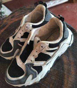 Women Sneaker
