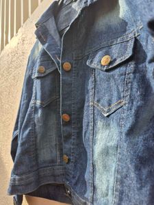 🔹 Classic Dark Blue Denim Jacket