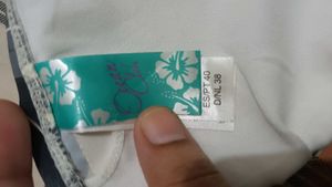 Floral Bikini Top 32 to 34..pad can remov