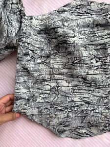 Textured Puff Sleeve Top