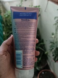 Vaseline Gluta-Hya Dewy Radiance Lotion