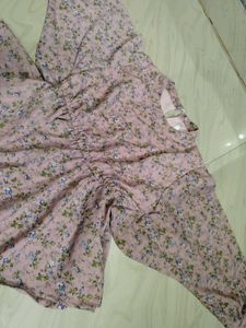 Floral Blouse - Flowy Fit