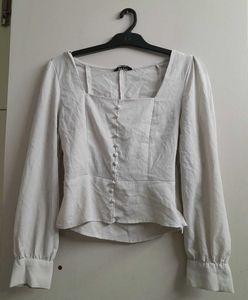 Chic White Top