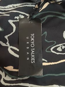 Tokyo Talkies Black Abstract Printed