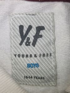 Young And Free BOYS T-SHIRT