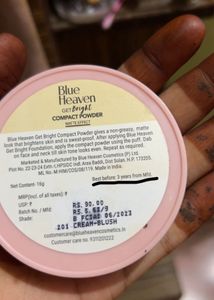 Blue Heaven Bright Compact Powder And Foundation