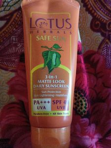 Lotus Sunscreen (50g)