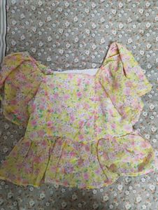Floral Puff Sleeve Top