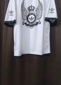 Adidas T-shirt