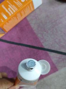 Derma Co Pore Minimizing Priming Sunscreen