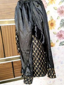 Elegant Black &amp; Gold Kurti