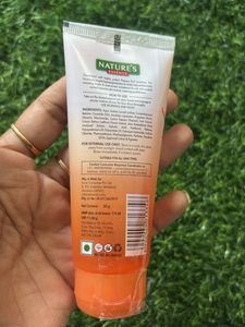 Nature's Essence Papaya Facewash