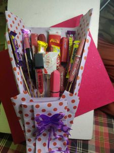 Lipstick &amp; Chocolate Bouquet