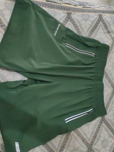 Men&#39;s Green Athletic Shorts