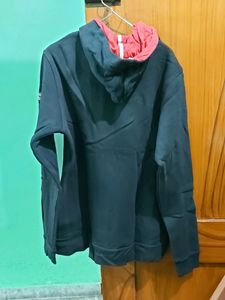 🆕️ Black Sweatshirt ( 50% Off)