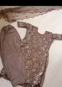 Pakistani Kurta Set Grab This