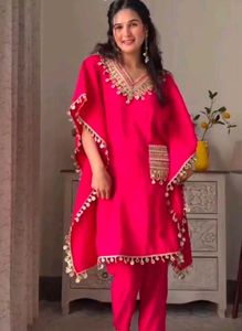 New Standard Beautiful Pakistani Kaftan Dress Full