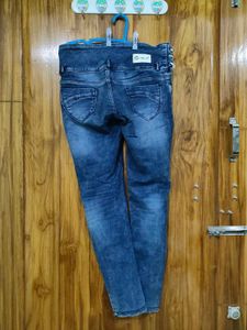 Stylish Blue Jeans/ Skinny Fit.