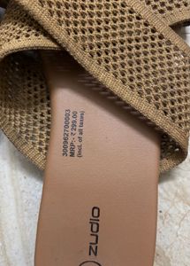 Zudio flats in perfect condition