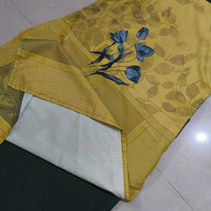 4 Colorful Women&#39;s Kurtas