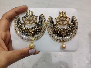 Black & golden Chandbali