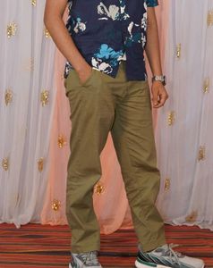 Max Olive Green Pants