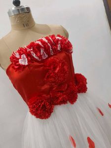 Elegant Strapless Party Gown