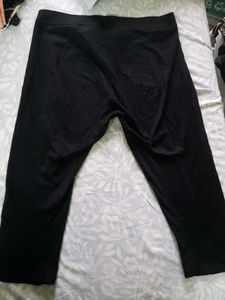 Black Capri Leggings