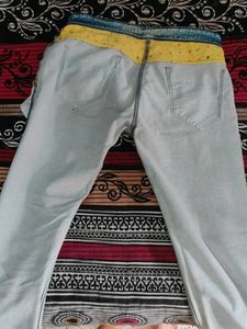 Stylish blue faded Killer jeans in good condition!