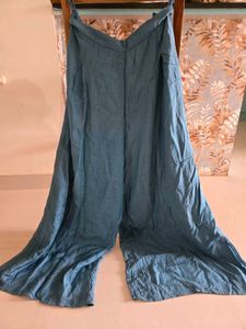 Slight Used Side Slit Kurti Palazzo And Dupatta