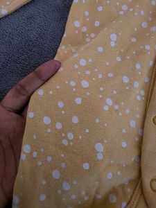Yellow Onesie Winter Bany 6-9m