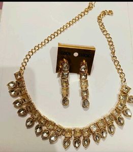 Kundan Golden Necklace Set