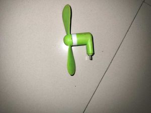 2 Eyelash Curlers &amp; fan