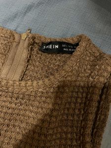 Textured Sleeveless Crop Top