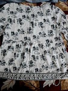 Floral Print Balck And White Short Kurti ❤️